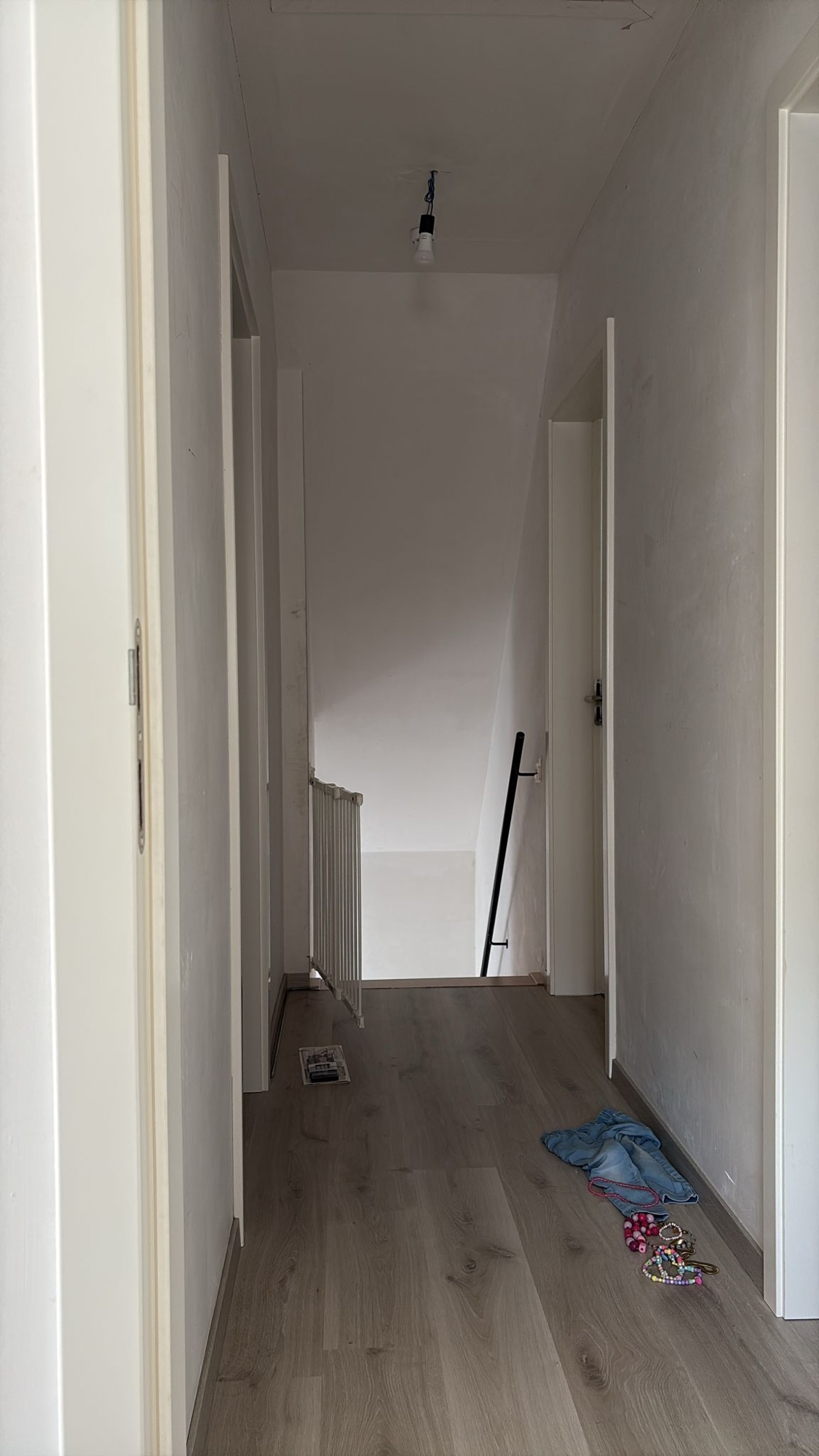 Dressing op maat in slaapkamer – wit
